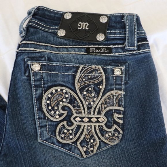 SOLD Miss Me Women's Jeans JP5897B3 Boot Cut Medium Wash Size 28 - Picture 2 of 7